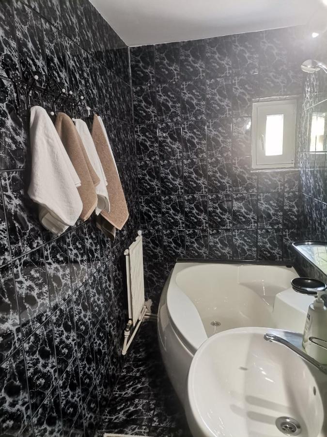 Montana Slanic Apartment ภายนอก รูปภาพ